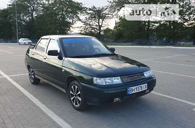Седан ВАЗ / Lada 2110 2004 в Одессе