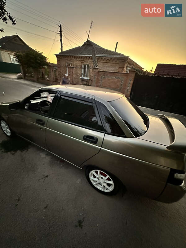Седан ВАЗ / Lada 2110 2001 в Кропивницком