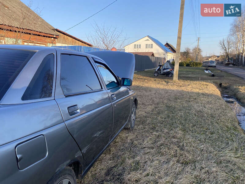 Седан ВАЗ / Lada 2110 2004 в Сновске