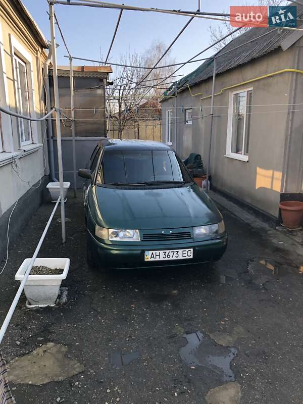 Седан ВАЗ 2110 2002 в 
