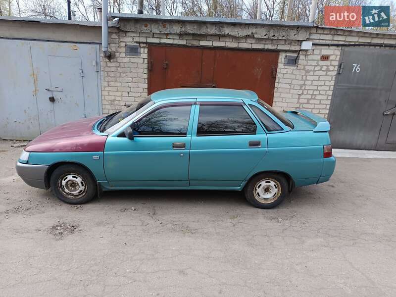Седан ВАЗ / Lada 2110 2000 в Лозовой