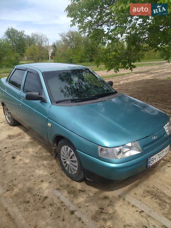 Седан ВАЗ / Lada 2110 2001 в Тарутиному