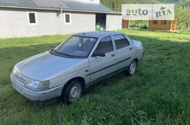 Седан ВАЗ / Lada 2110 2000 в Верховине