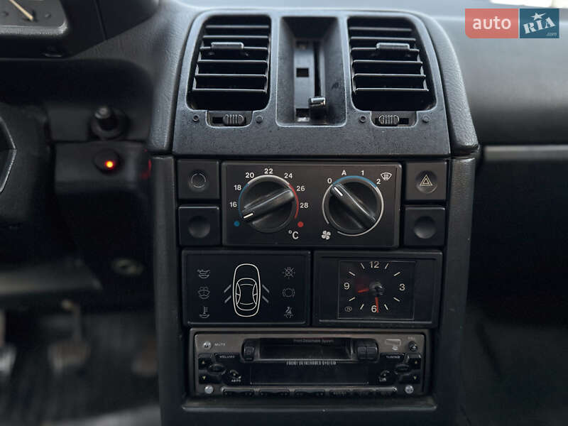 Седан ВАЗ / Lada 2110 2000 в Запорожье фото 4 Седан ВАЗ / Lada 2110 2000 в Запорожье