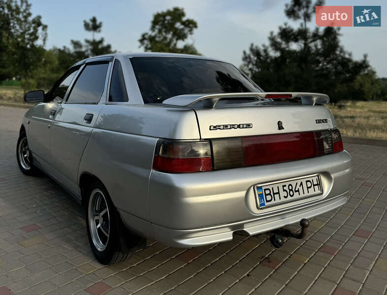 Седан ВАЗ / Lada 2110 2003 в Измаиле