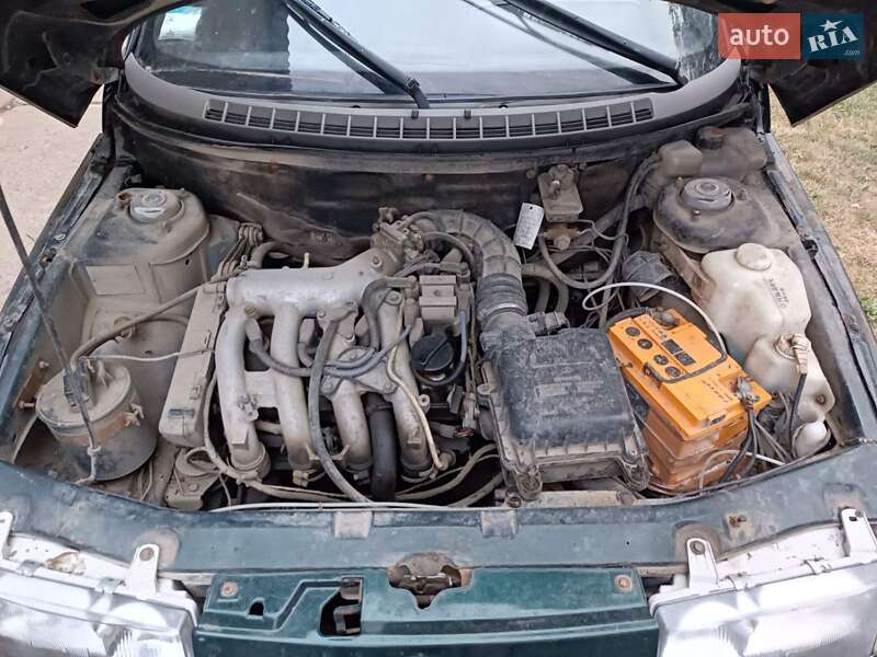 Седан ВАЗ / Lada 2110 2002 в Виноградові