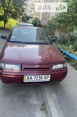 Седан ВАЗ / Lada 2110 2004 в Киеве