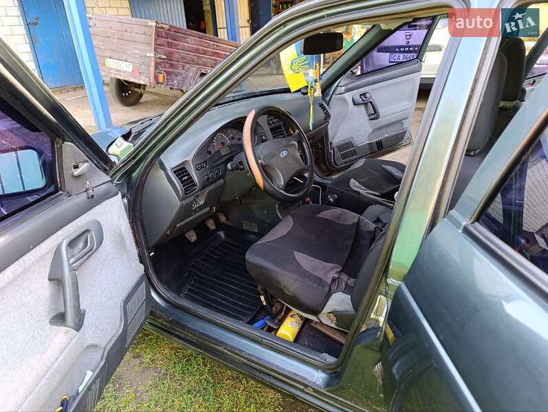 Седан ВАЗ / Lada 2110 2009 в Черкасах