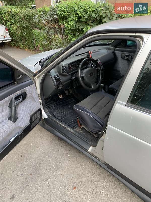 Седан ВАЗ / Lada 2110 2002 в Харькове