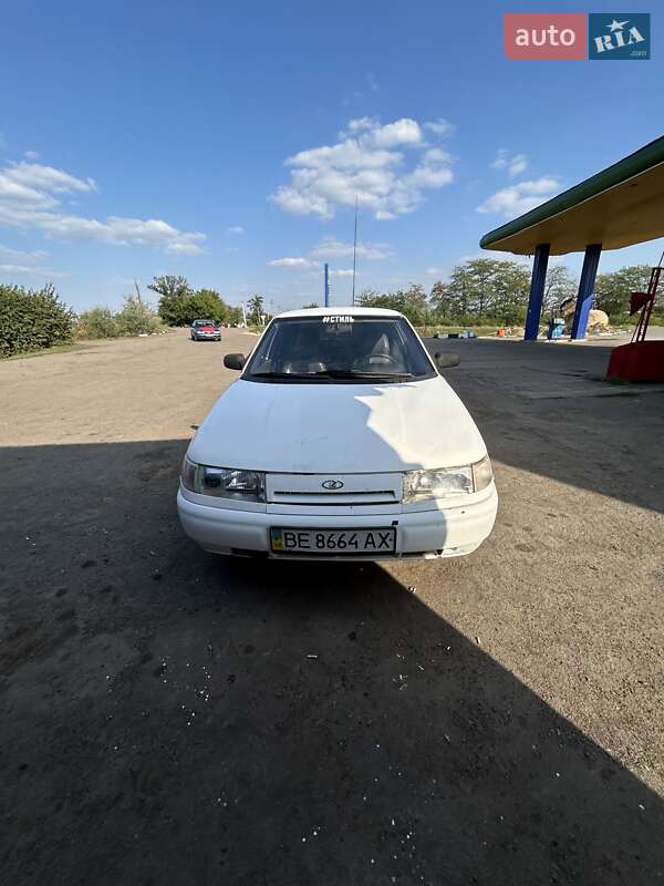 Седан ВАЗ 2110 2002 в 