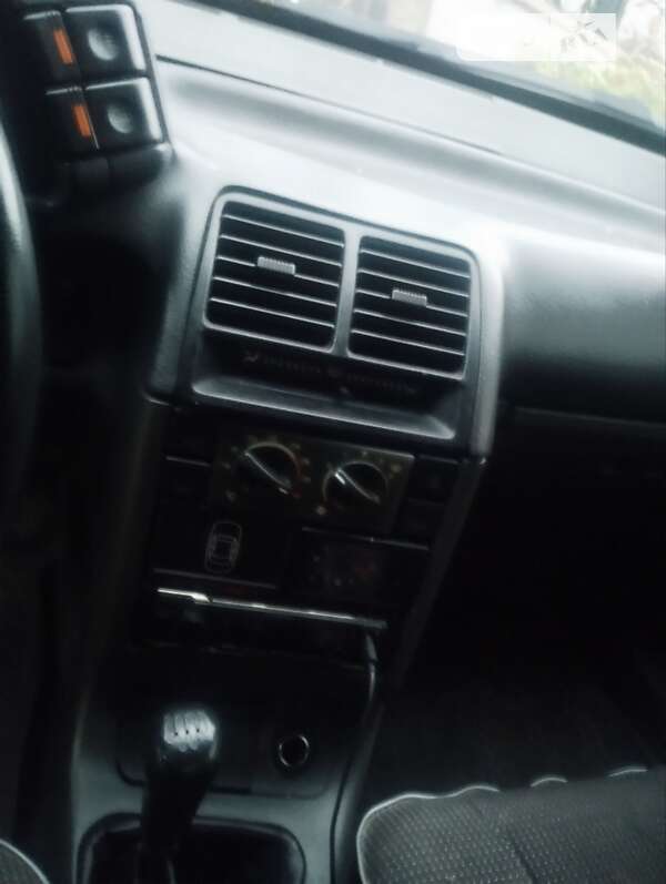 Седан ВАЗ / Lada 2110 2005 в Первомайську