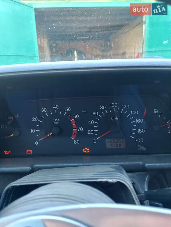 Седан ВАЗ / Lada 2110 2006 в Тараще