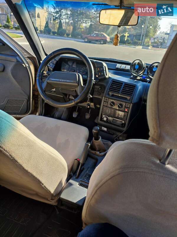 Седан ВАЗ / Lada 2110 2003 в Измаиле