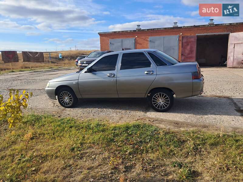 Седан ВАЗ / Lada 2110 2006 в Змиеве фото 8 Седан ВАЗ / Lada 2110 2006 в Змиеве