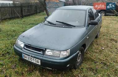 Седан ВАЗ 2110 2001 в 