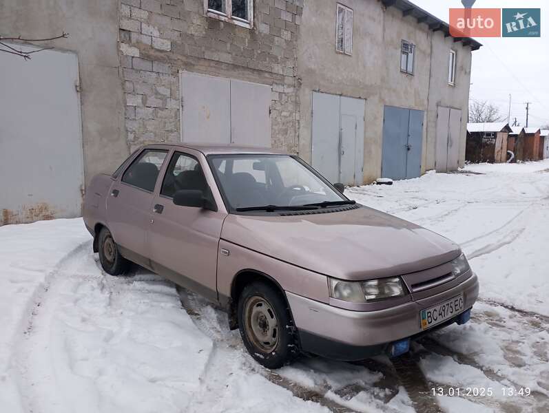 Седан ВАЗ / Lada 2110 2001 в Самборе