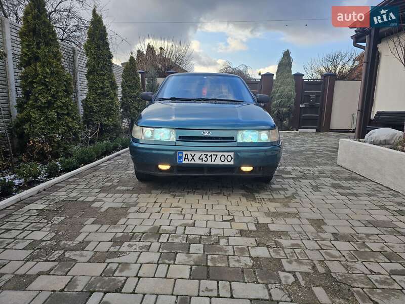 Седан ВАЗ / Lada 2110 2000 в Харкові