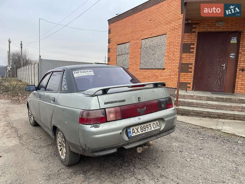 Седан ВАЗ 2110 2001 в 