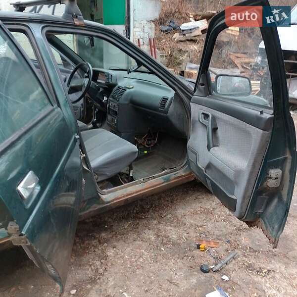 Седан ВАЗ / Lada 2110 2003 в Києві