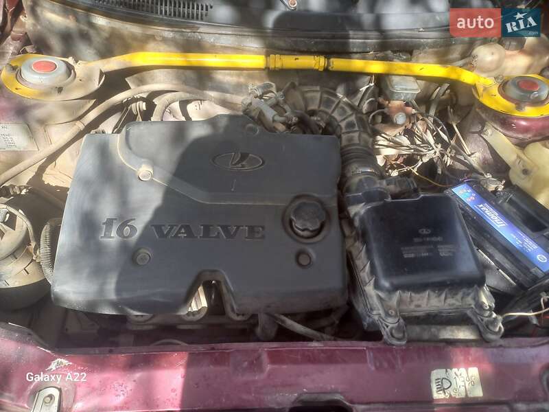 Седан ВАЗ / Lada 2110 2004 в Ивано-Франковске