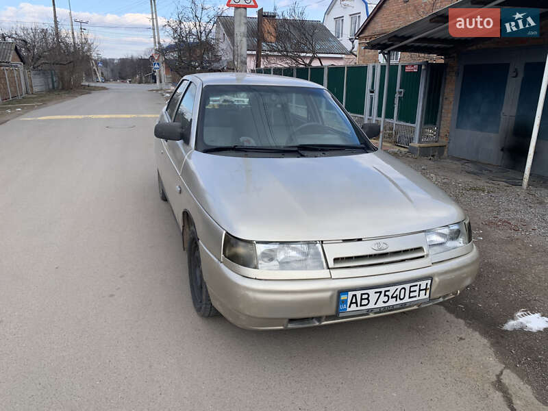 Седан ВАЗ 2110 2004 в 