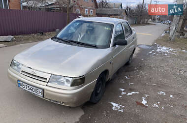 Седан ВАЗ 2110 2004 в 