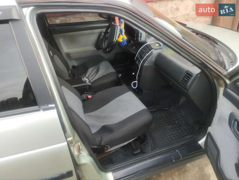 Седан ВАЗ / Lada 2110 2005 в Киеве