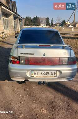 Седан ВАЗ 2110 2004 в 