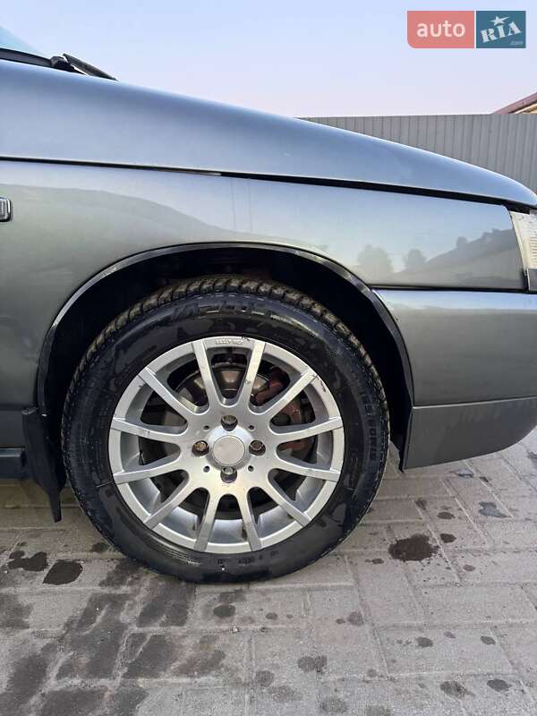 Седан ВАЗ / Lada 2110 2005 в Острозі