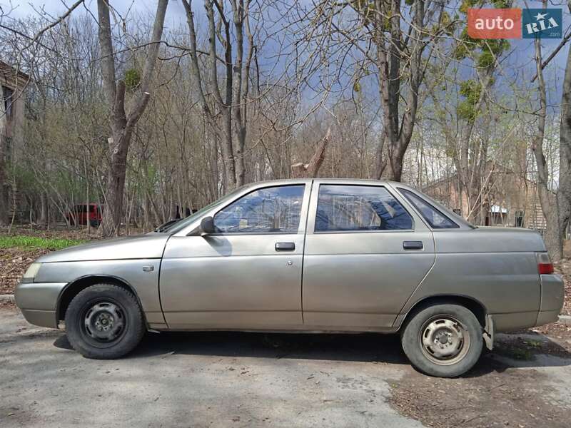 Седан ВАЗ / Lada 2110 2001 в Умани
