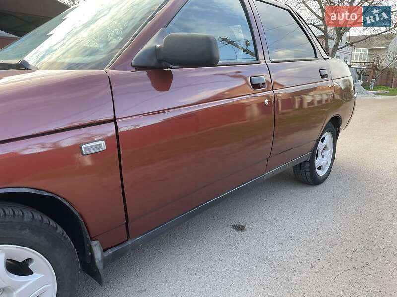 Седан ВАЗ / Lada 2110 1999 в Прилуках
