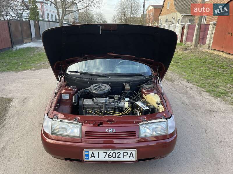 Седан ВАЗ / Lada 2110 1999 в Прилуках