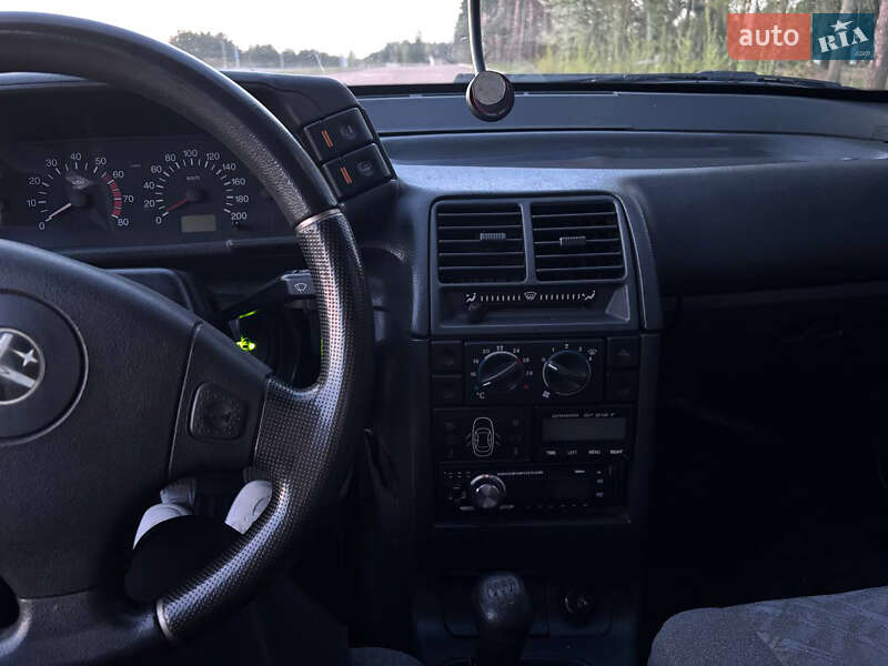 Седан ВАЗ / Lada 2110 2005 в Житомире