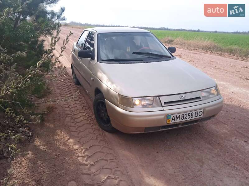Седан ВАЗ / Lada 2110 2001 в Черняхове
