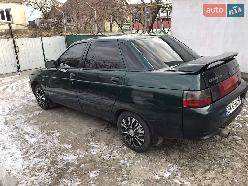 Седан ВАЗ / Lada 2110 2002 в Ровно
