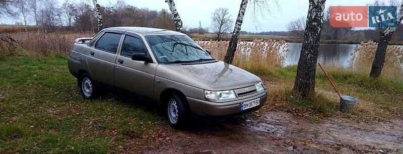 Седан ВАЗ 2110 2002 в 