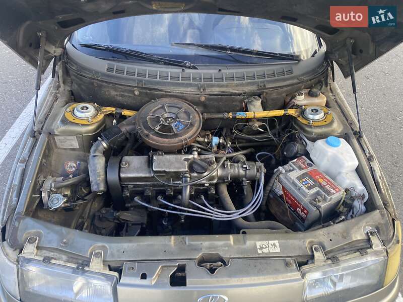 Седан ВАЗ / Lada 2110 2001 в Києві