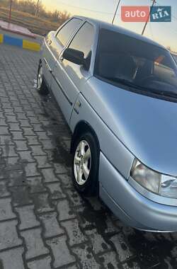Седан ВАЗ 2110 2001 в 