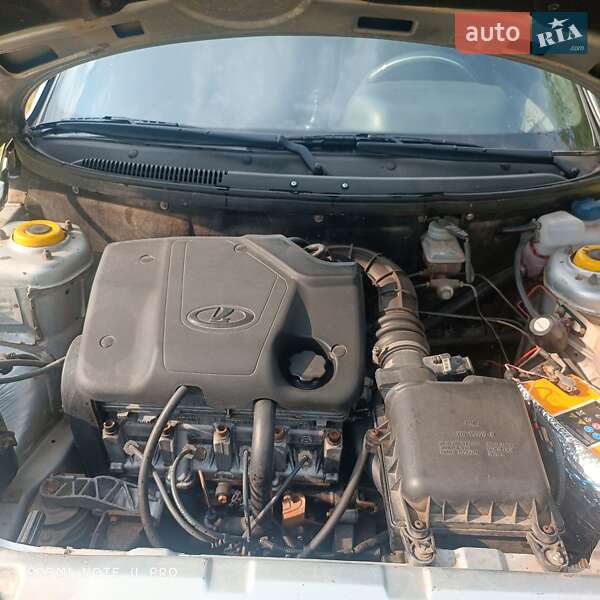 Седан ВАЗ / Lada 2110 2006 в Черновцах