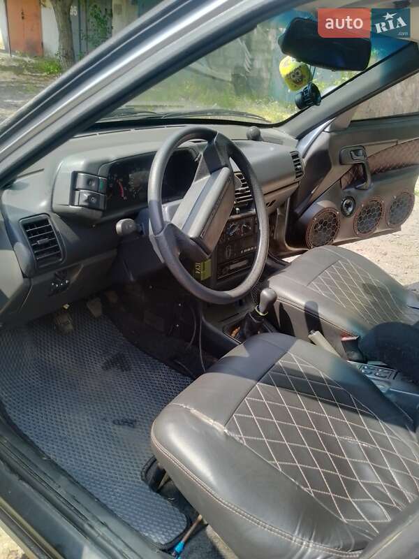 Седан ВАЗ / Lada 2110 2002 в Кривом Роге