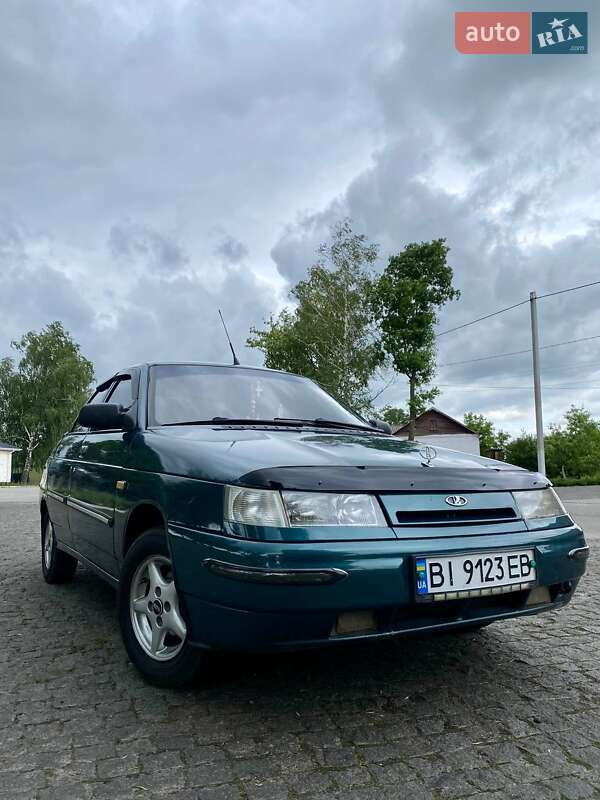 Седан ВАЗ / Lada 2110 2000 в Петровке-Роменской