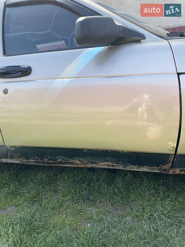 Седан ВАЗ / Lada 2110 2000 в Золочеве фото 3 Седан ВАЗ / Lada 2110 2000 в Золочеве