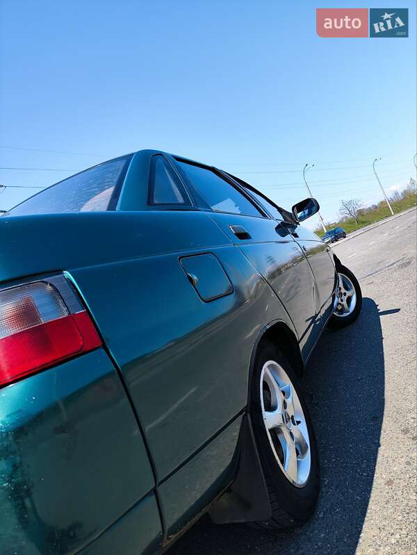 Седан ВАЗ / Lada 2110 2001 в Одессе