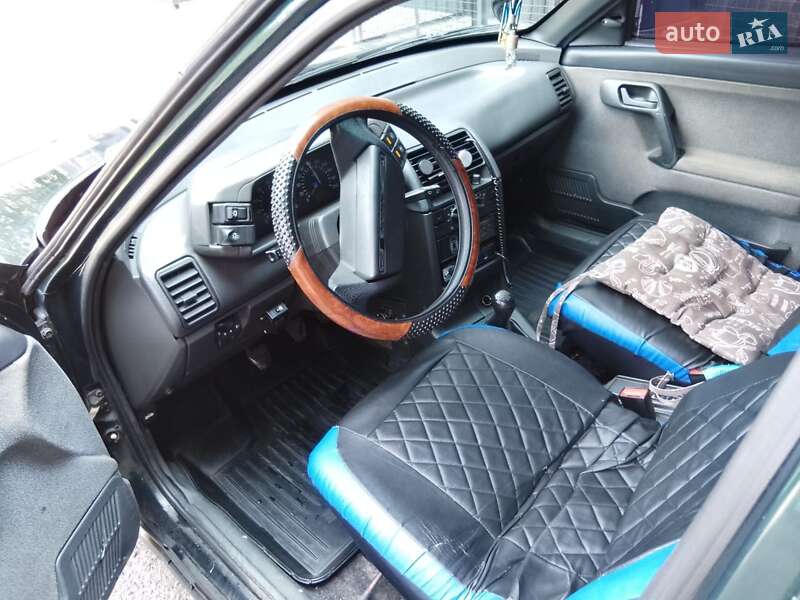 Седан ВАЗ / Lada 2110 2002 в Киеве фото 9 Седан ВАЗ / Lada 2110 2002 в Киеве