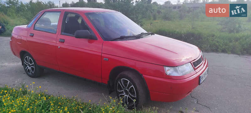 Седан ВАЗ / Lada 2110 2001 в Сумах