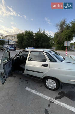 Седан ВАЗ / Lada 2110 2002 в 