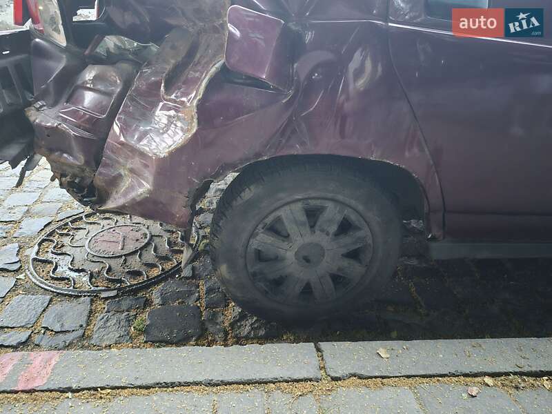 Седан ВАЗ / Lada 2110 2005 в Черновцах
