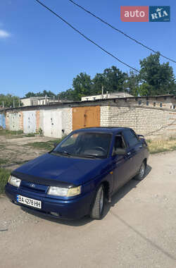 Седан ВАЗ 2110 2004 в 