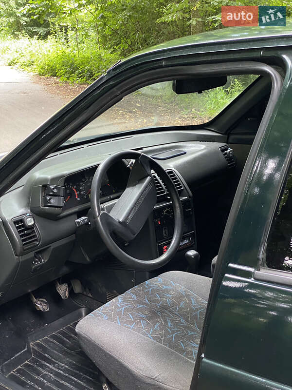 Седан ВАЗ / Lada 2110 2002 в Ровно