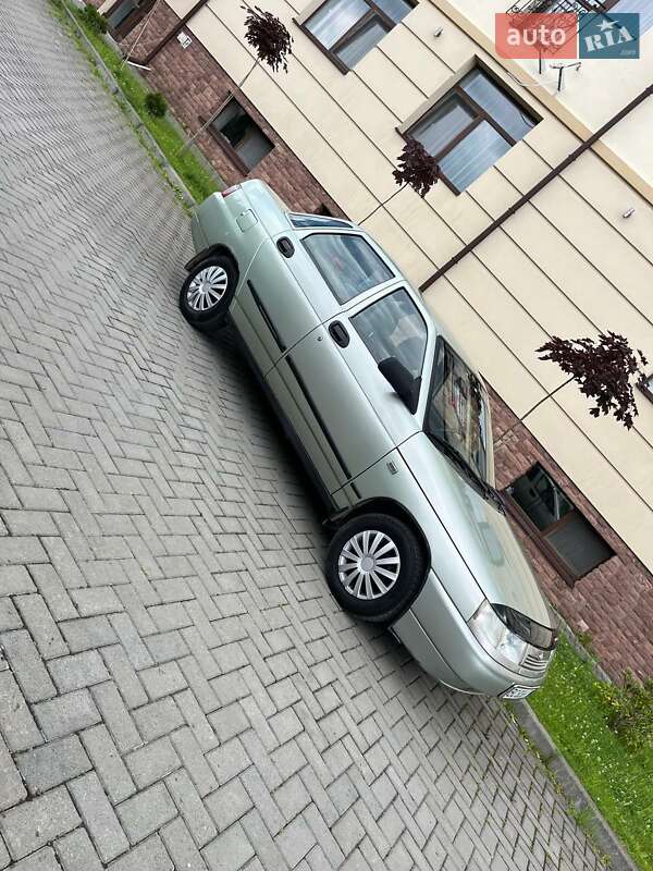 Седан ВАЗ / Lada 2110 2005 в Золочеве